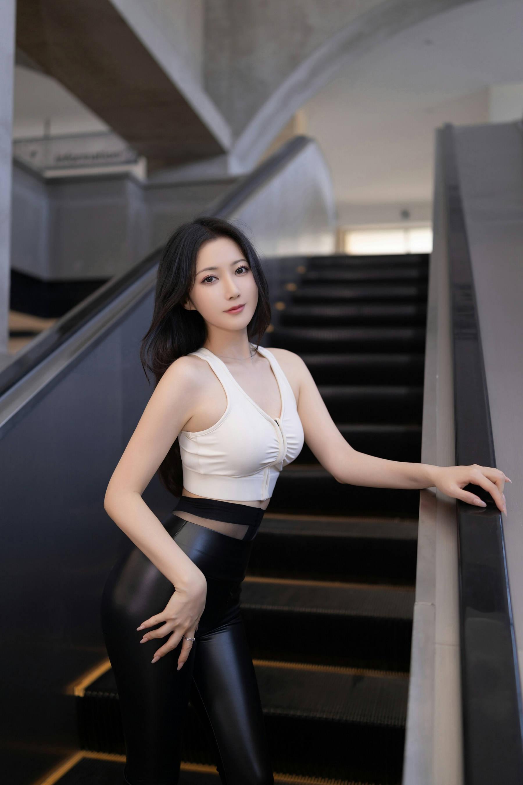 秀人付费 鱼子酱Fish 诱人私拍福利 行李托运118P 2