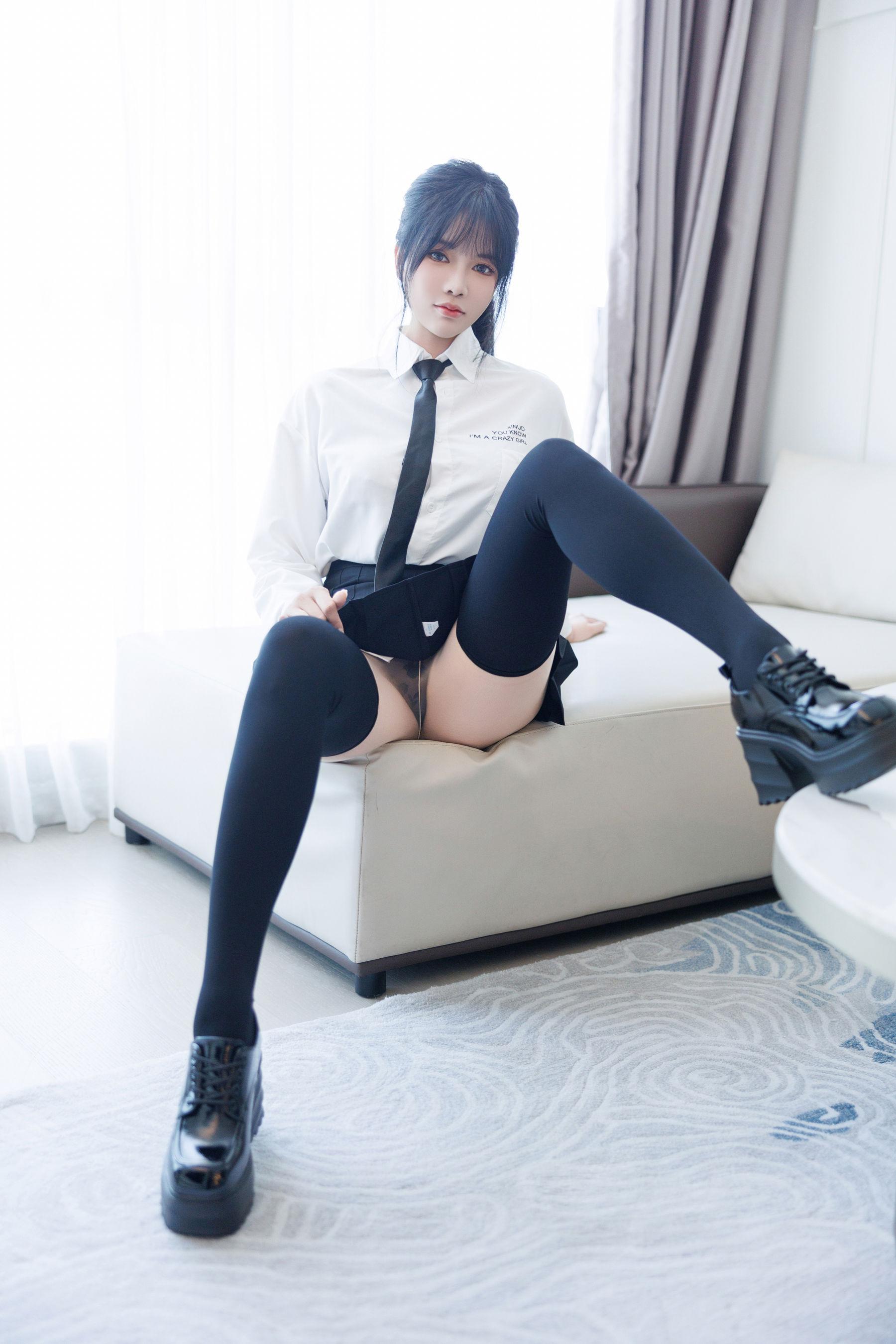 秀人付费 娜比 诱人私拍福利 学生装133P 7