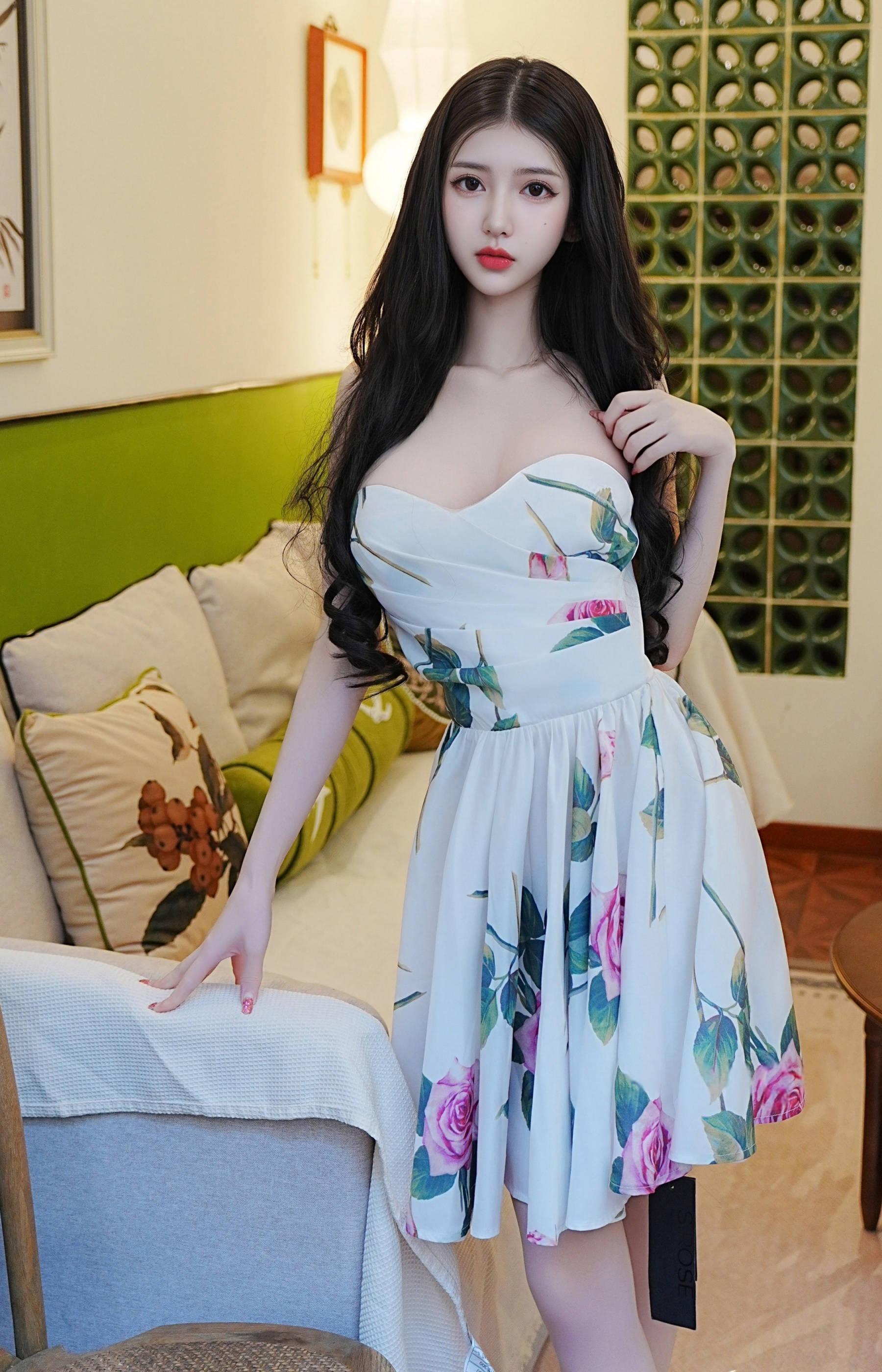 Bai Xiaodie: Alluring Private Shoot | Sheer Floral Skirt 75P