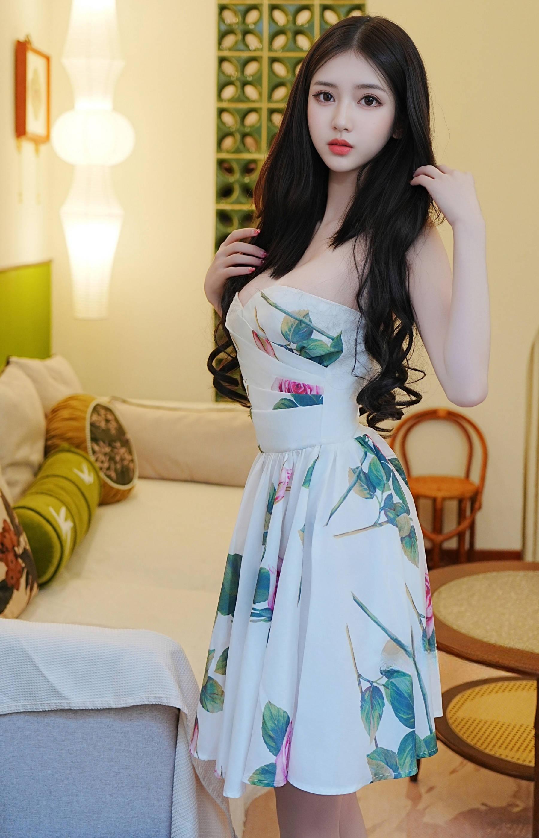 [Paid Feature] Bai Xiaodie Alluring Private Photoshoot Benefits Flesh-colored Floral Skirt 75P 4