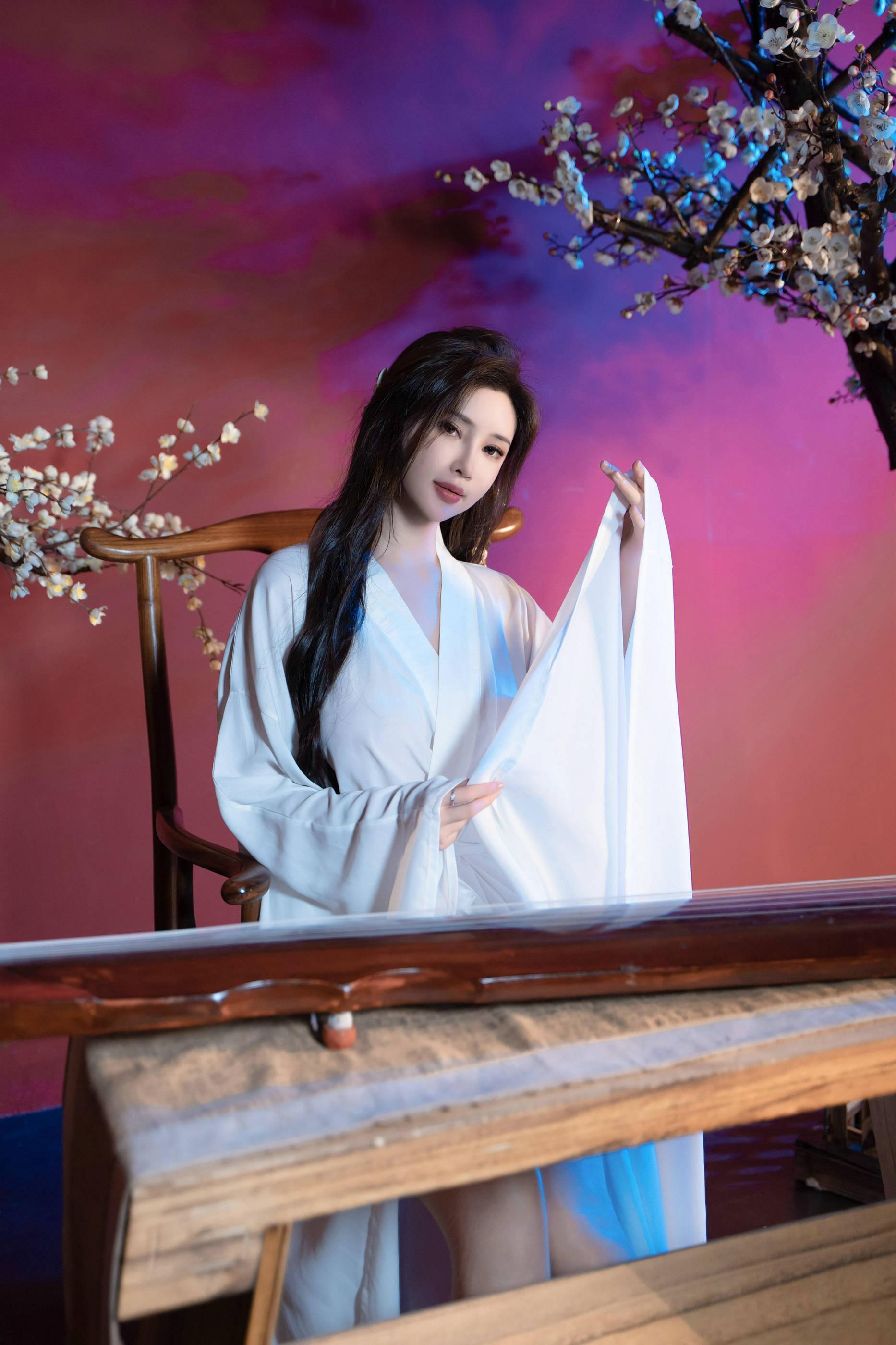 [Paid Model] Zhou Yanxi Tempting Private Shoot Benefits White Hanfu 101P 8