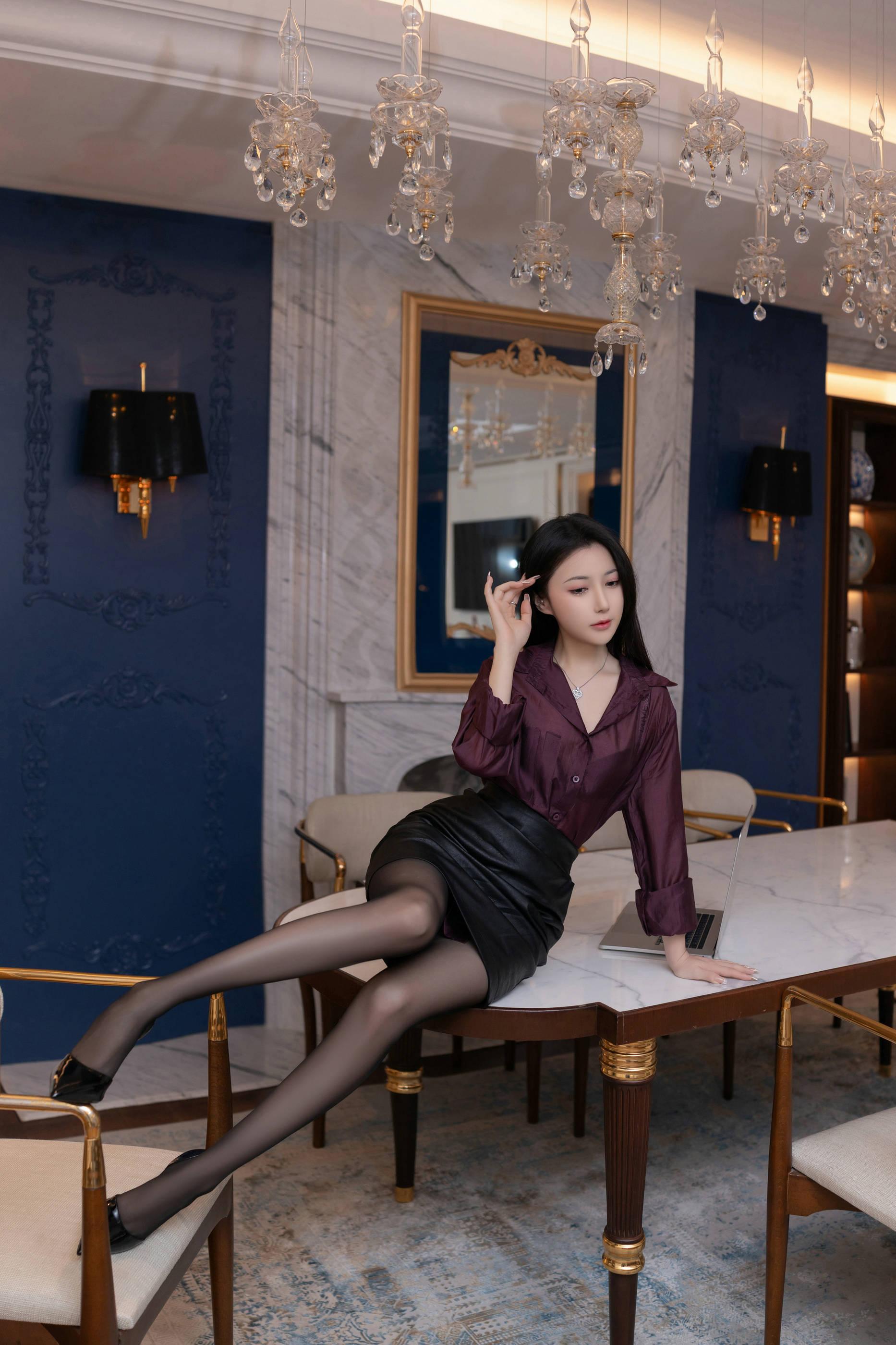 Paid Content] Fish Roe Fish Tempting Private Photoshoot Benefits Purple Shirt 80P 3