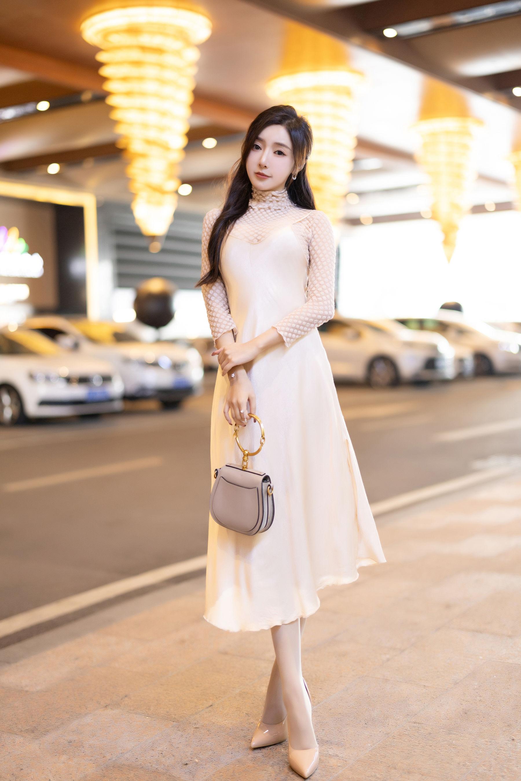 Paid Content | Wang Xinyao Alluring Private Photoshoot Bonus: White Stockings 94P
