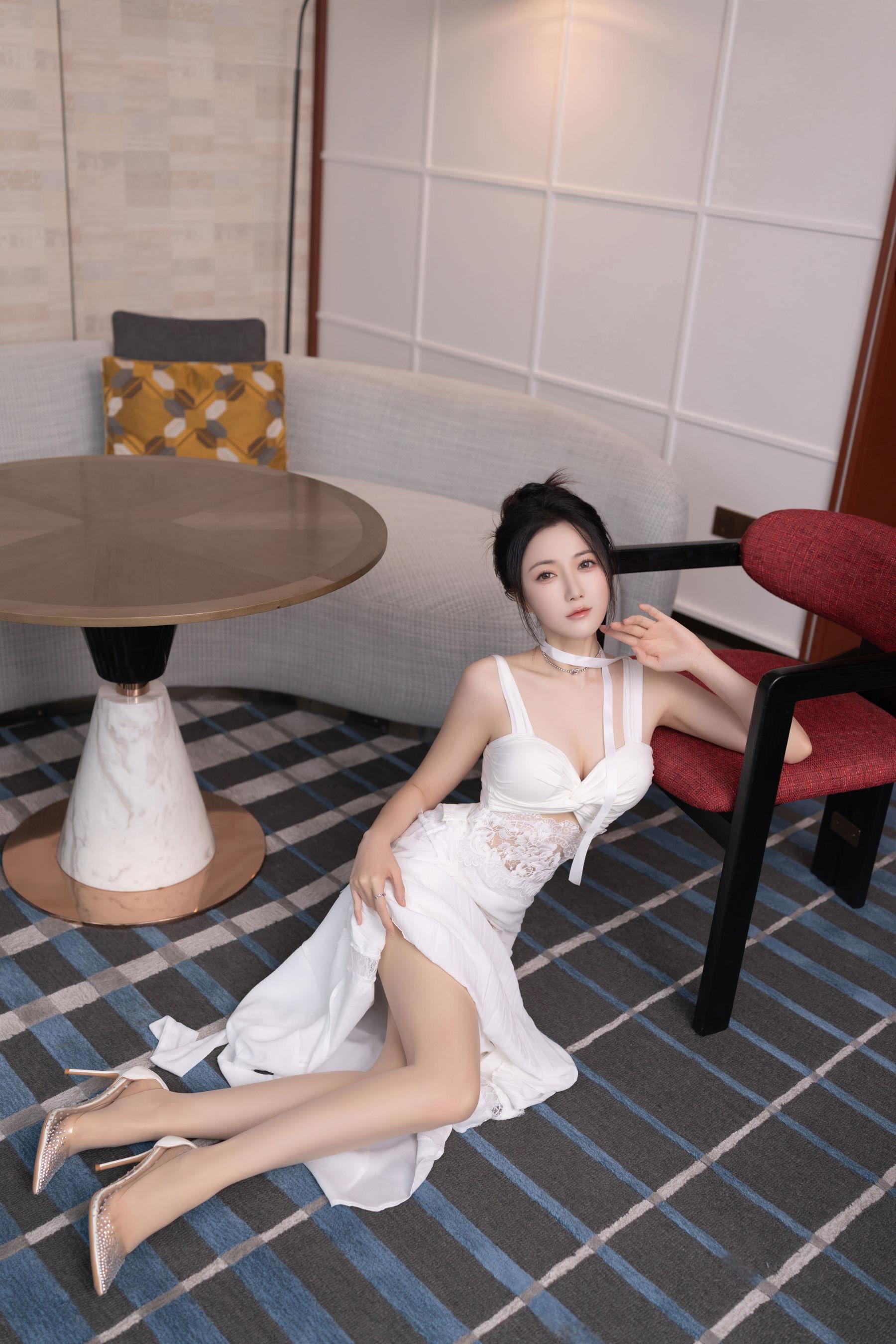 Paid Model] Caviar Fish Tempting Private Photo Benefits White Skirt Meat Silk 117P 7