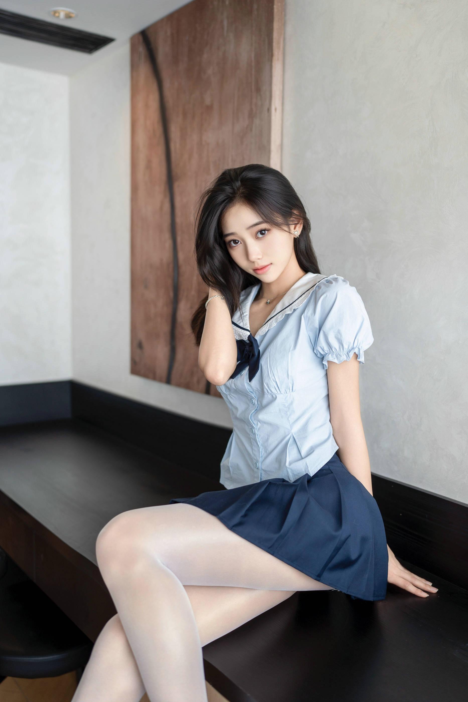 [Paid Content] Shi An'an: Alluring Private Shoot Perks - White Stocking Temptation 86P