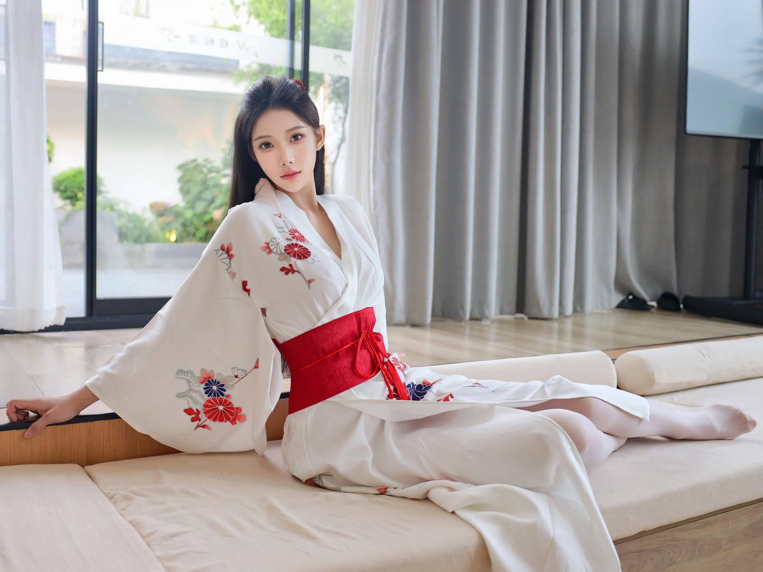 [Show Selection] Li Shuang'er Alluring Private Photoshoot Benefits COS Pan Jinlian 85P