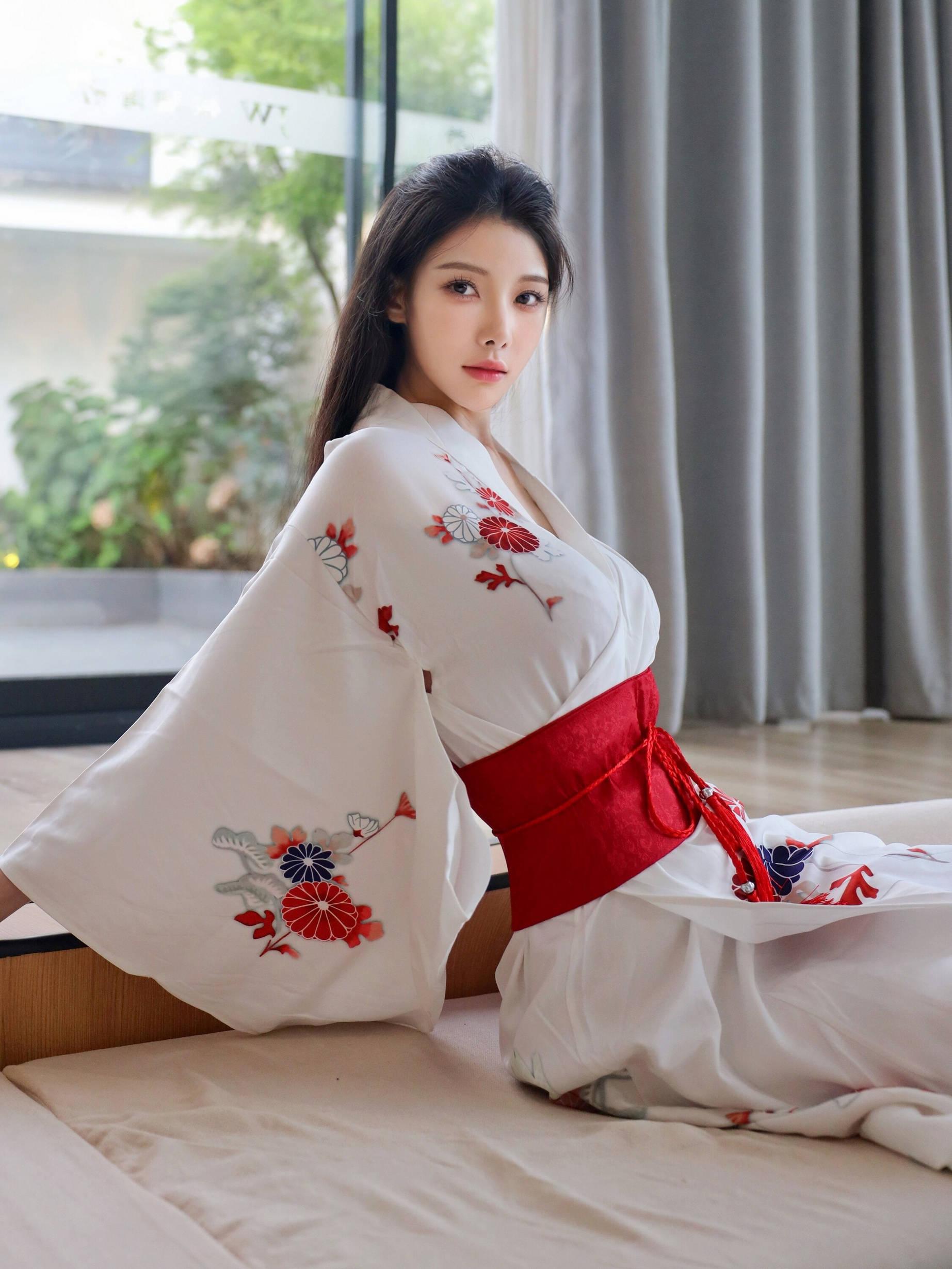 Show People Selection Li Shuang'er Seductive Private Photoshoot Benefits COS Pan Jinlian 85P 2