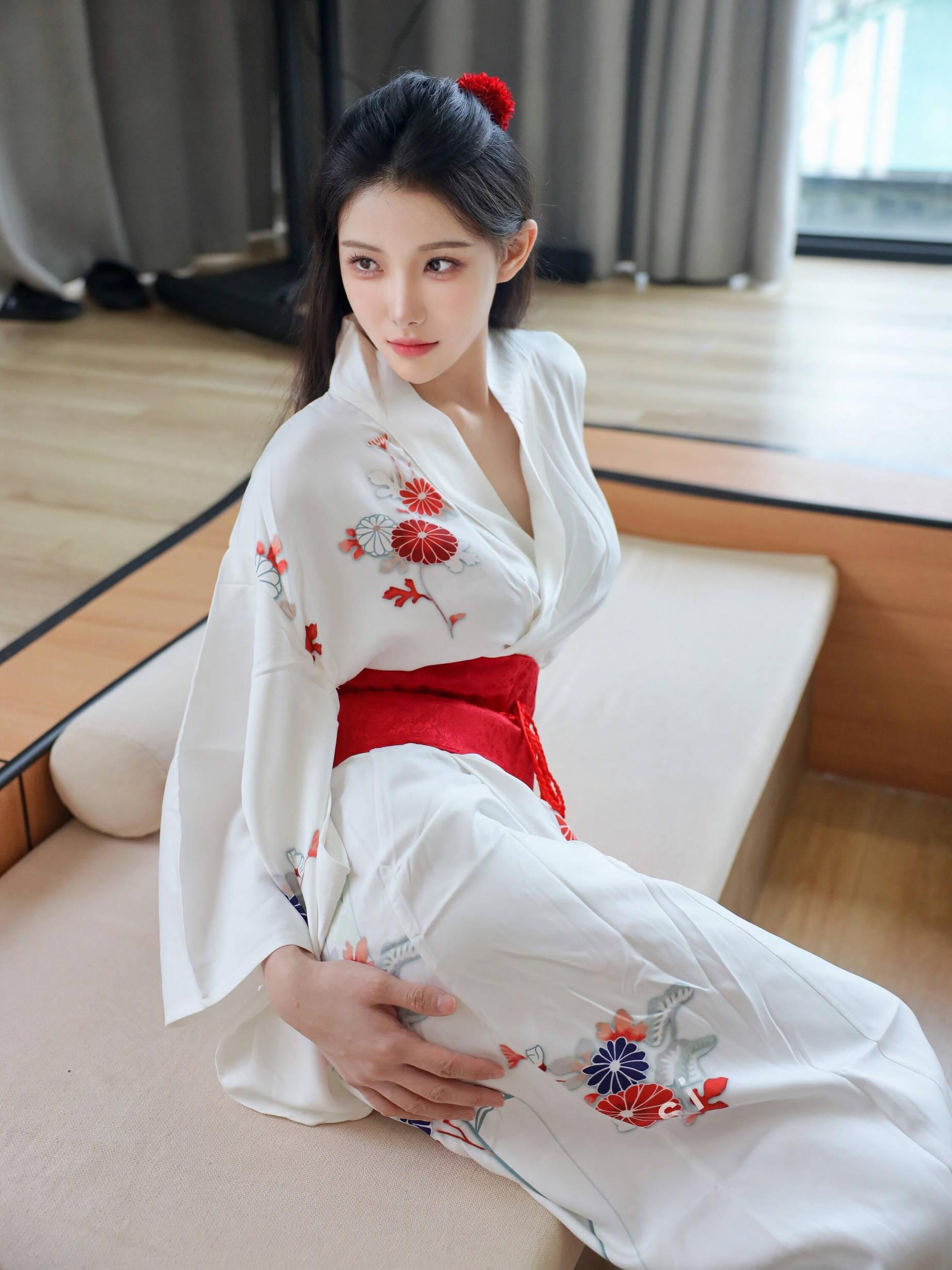 Show People Selection Li Shuang'er Seductive Private Photoshoot Benefits COS Pan Jinlian 85P 5