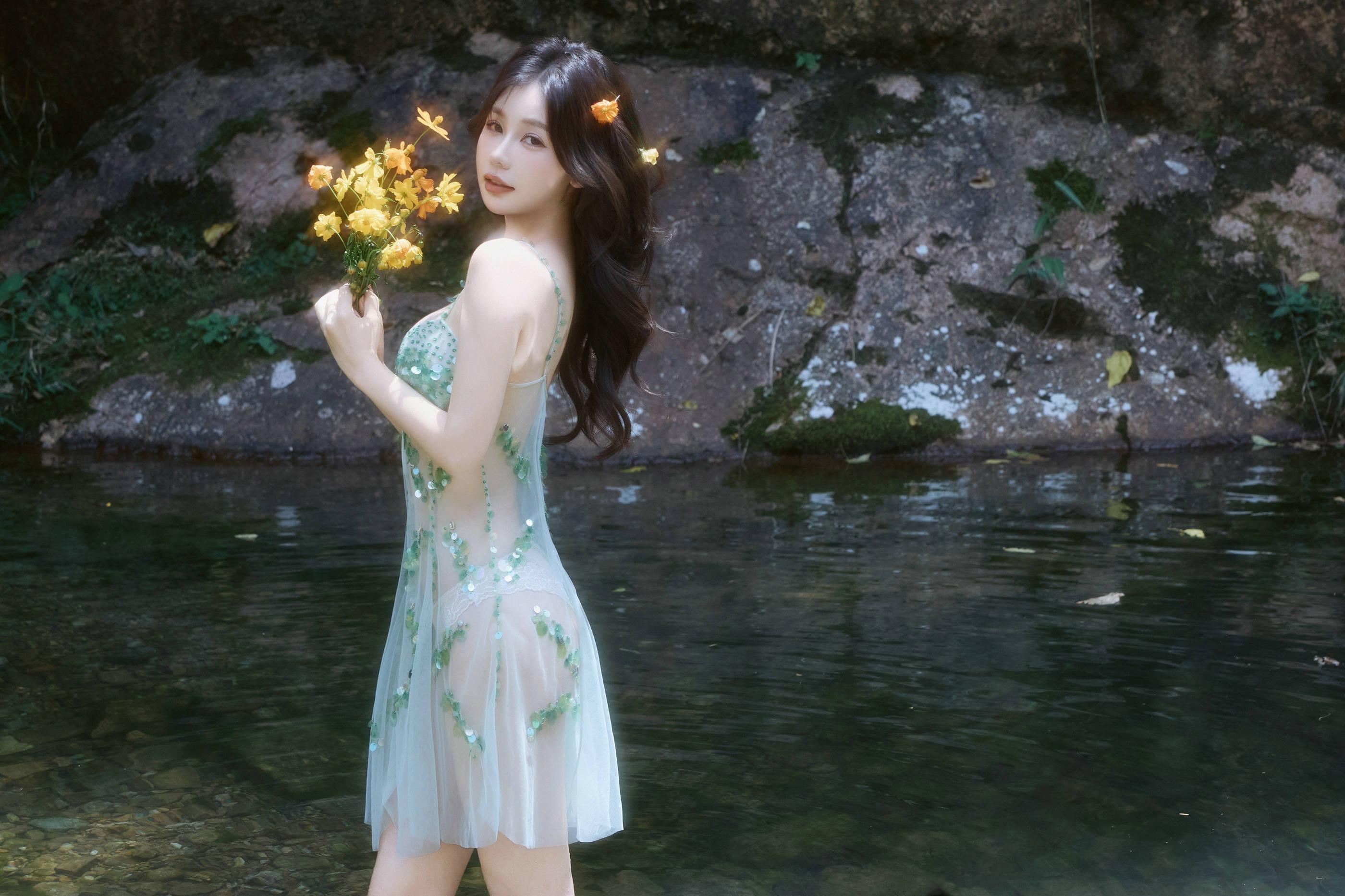 Featured Models Yin Tiantian Alluring Private Photoshoot Benefits Xiaoxi Sheer Skirt 69P 5