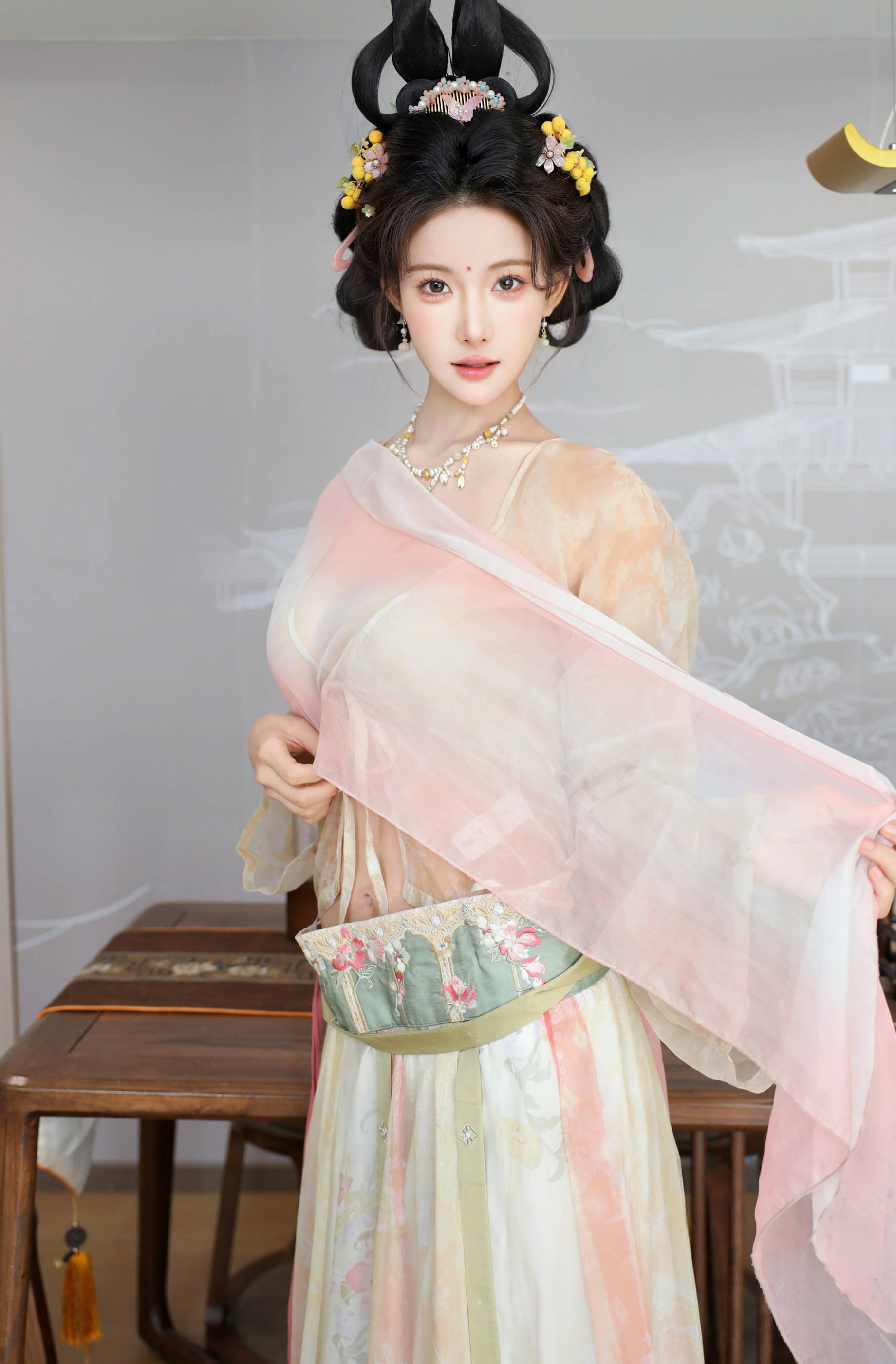 Featured Lishuang'er Seductive Private Photoshoot Benefits Dream Back to Tang Dynasty 84P 5