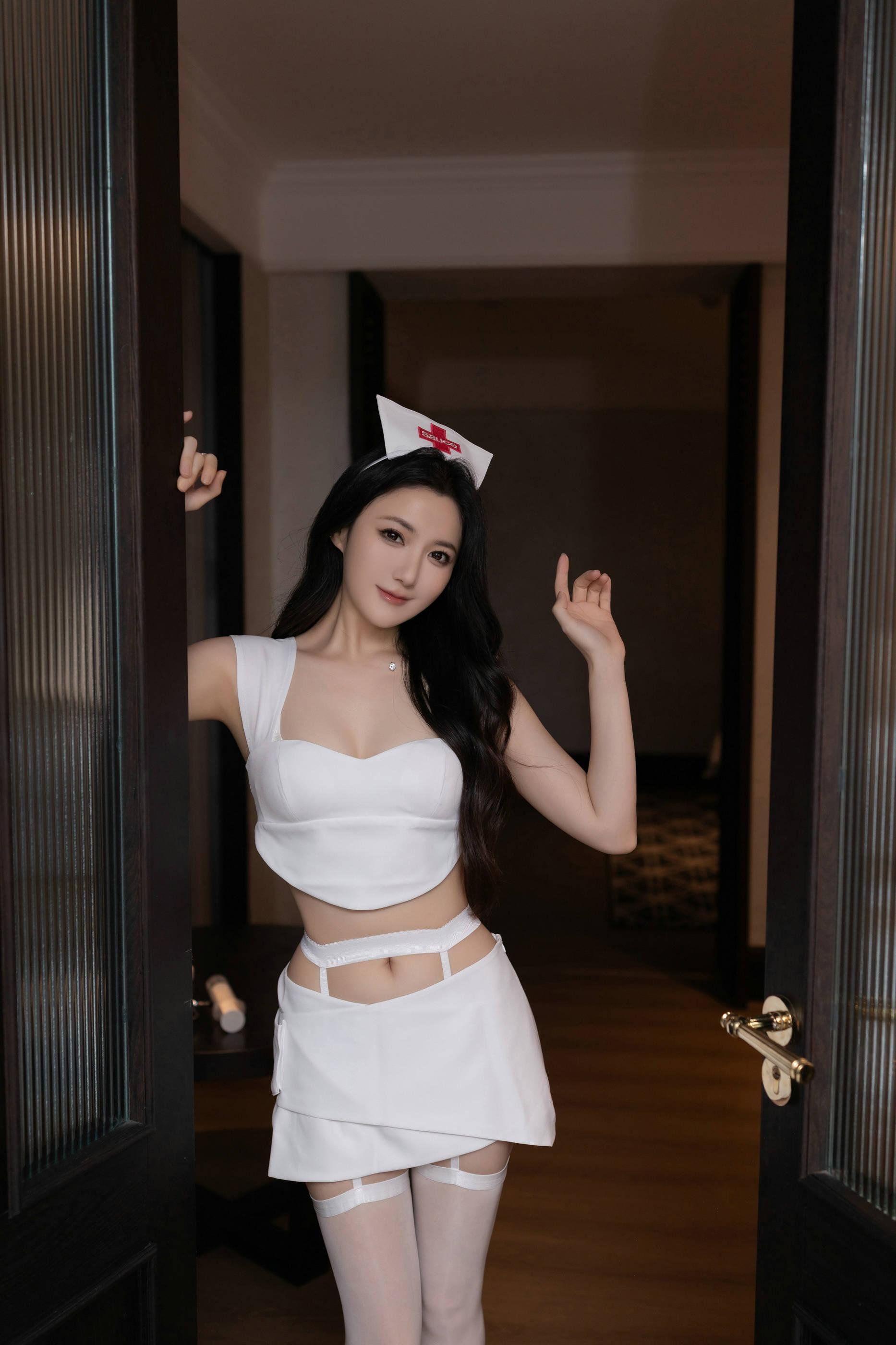 Show Model Selection Caviar Tempting Private Shoot Benefits White Nurse 117P 7