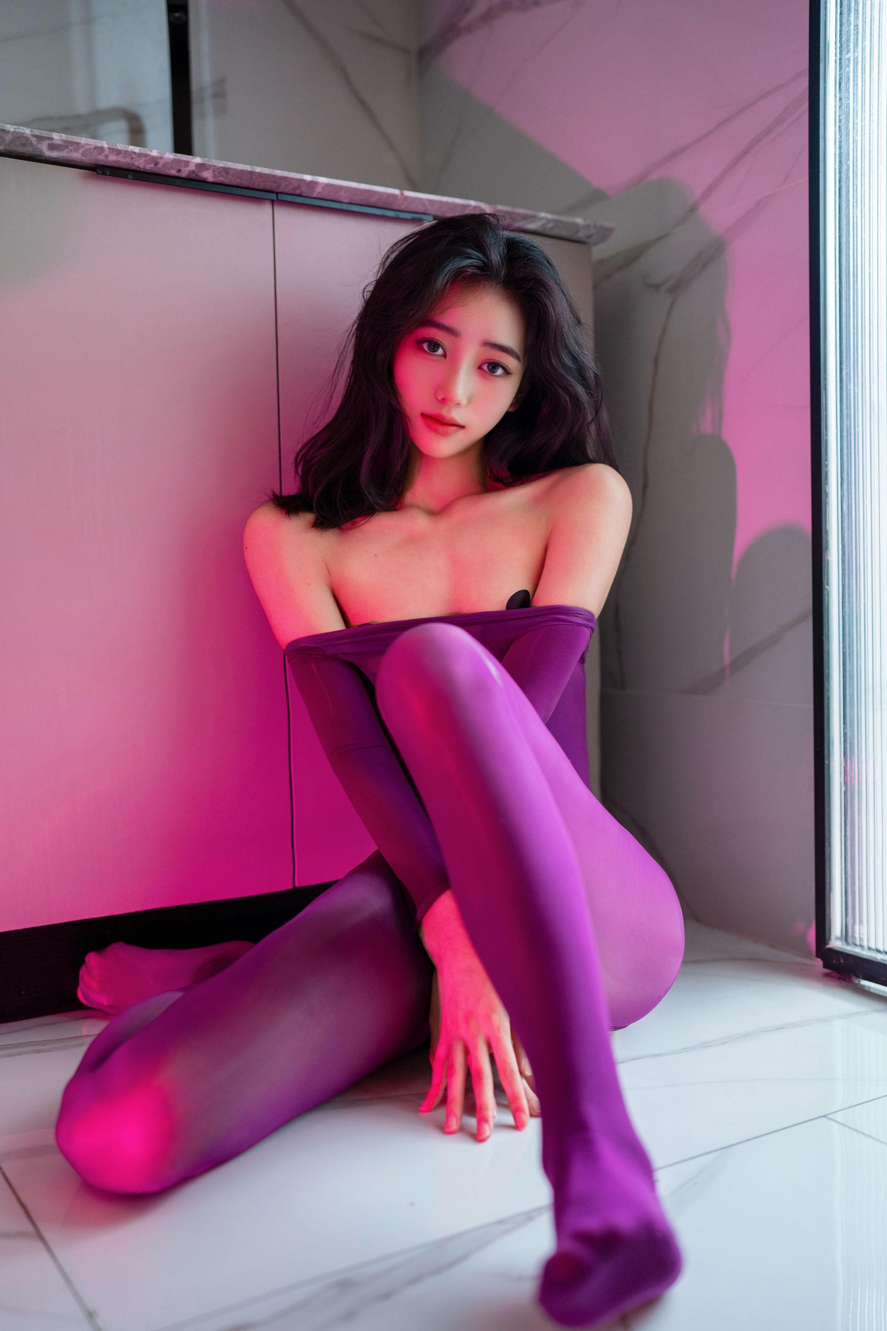 [Featured Model Selection] Shi Anan Seductive Private Photoshoot Benefits Purple Stockings 87P 3
