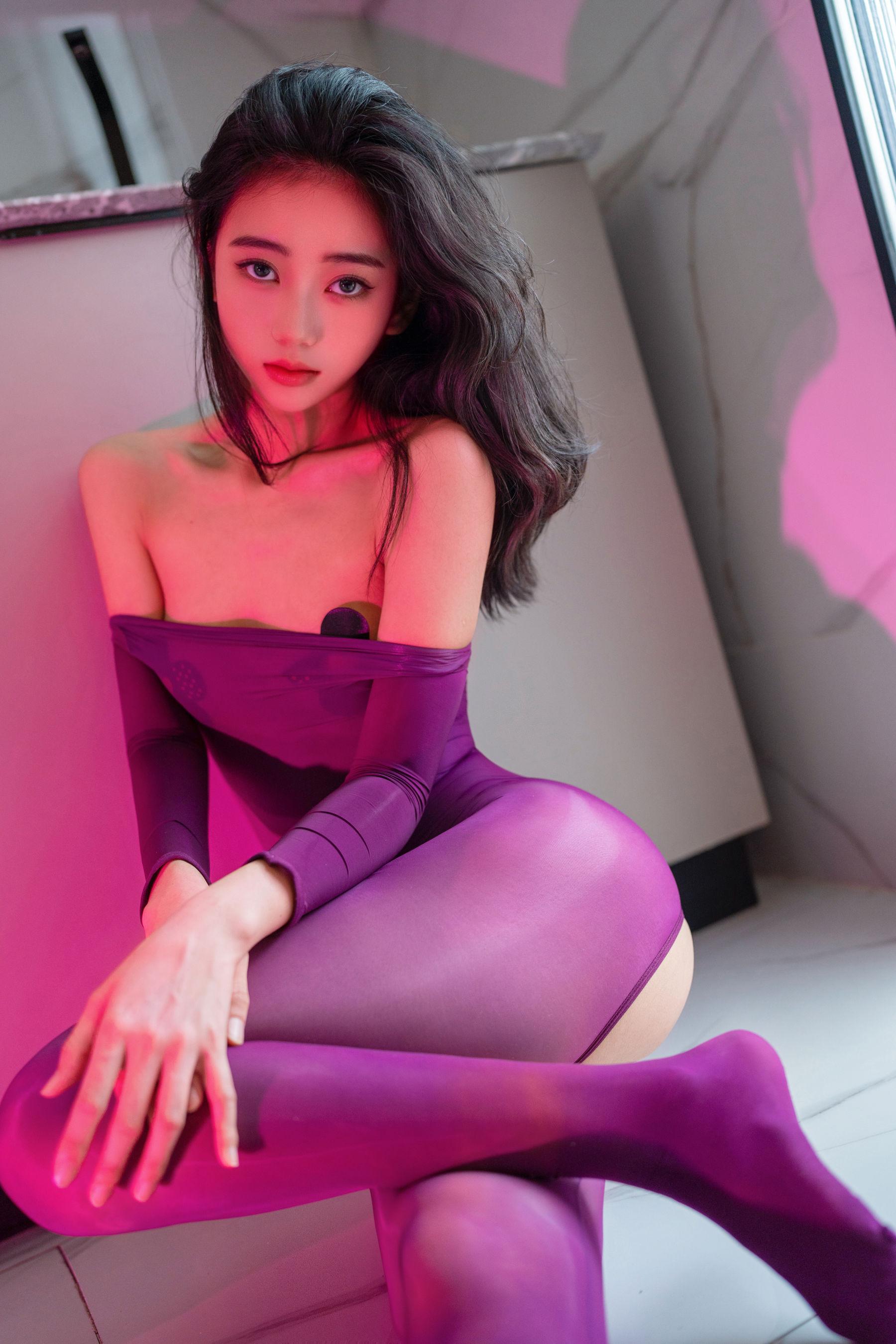 [Featured Model Selection] Shi Anan Seductive Private Photoshoot Benefits Purple Stockings 87P 5