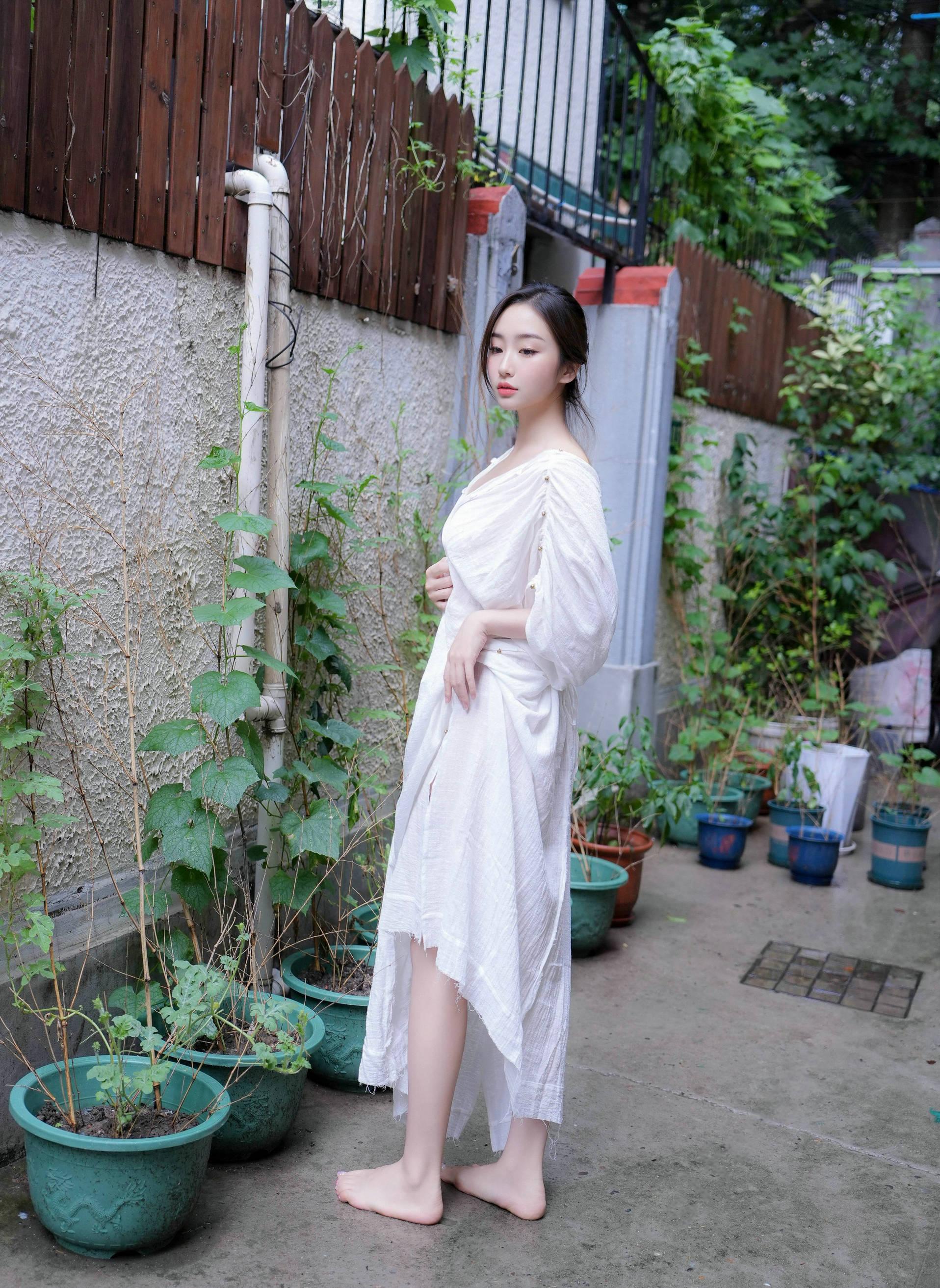 Featured Nanzhi Seductive Private Photoshoot Benefits White Dress 75P 4
