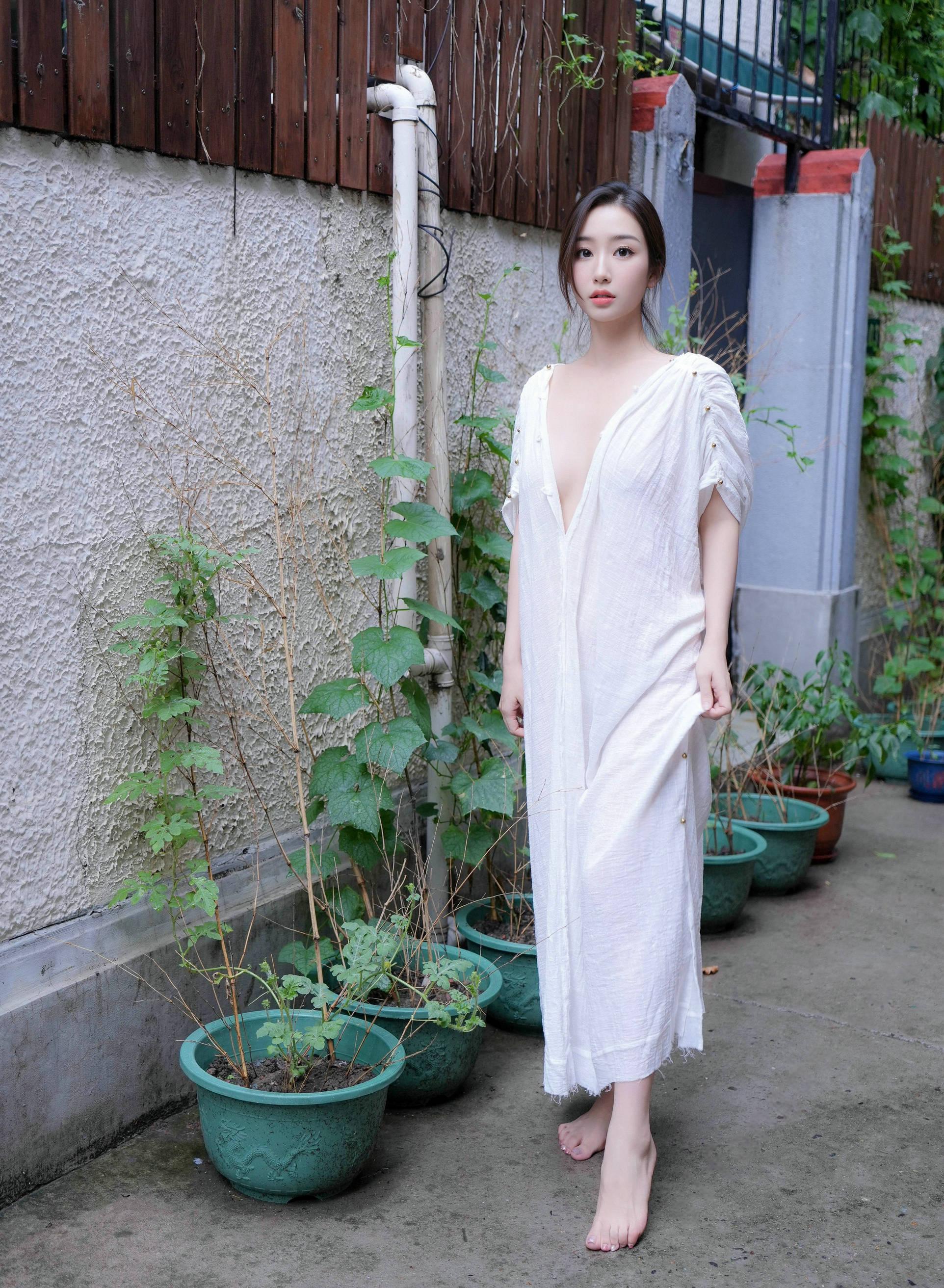 Featured Nanzhi Seductive Private Photoshoot Benefits White Dress 75P 6