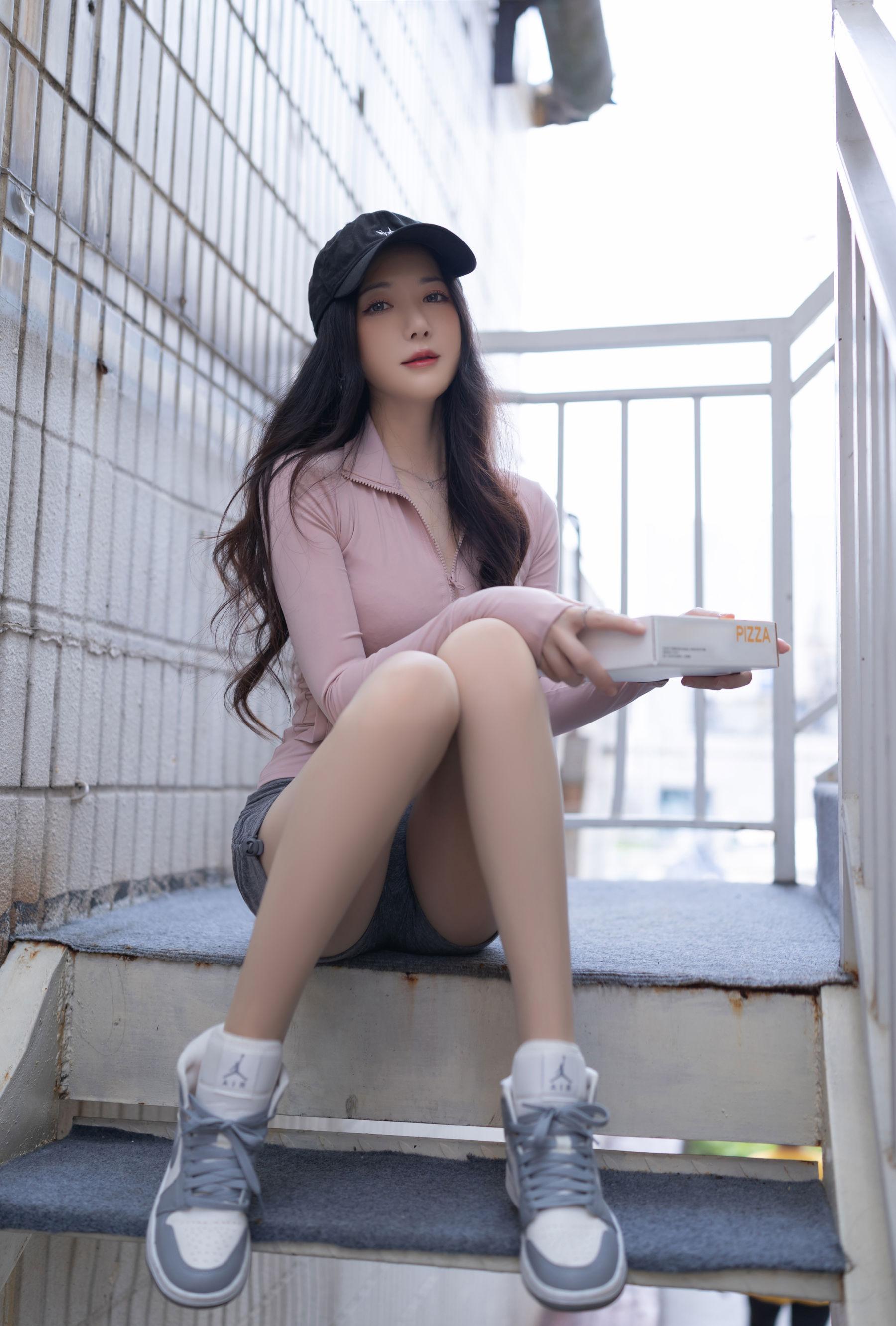 [Featured Selection] Caviar Tempting Private Photoshoot Benefits Pizza pizza117P | 8 photos visible