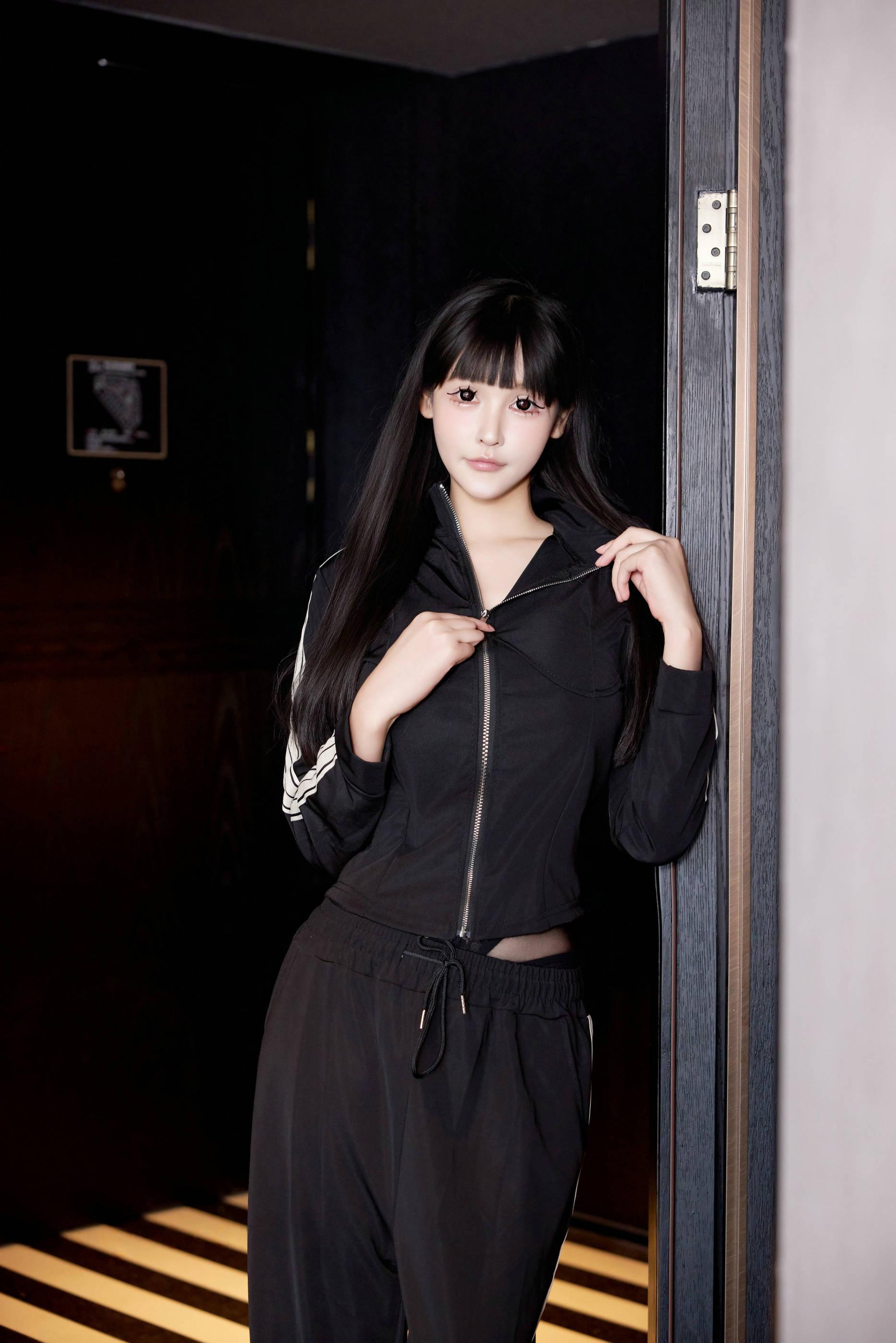 Paid Content Ji En baby Tempting Private Photoshoot Benefits Black Sexy 74P 7