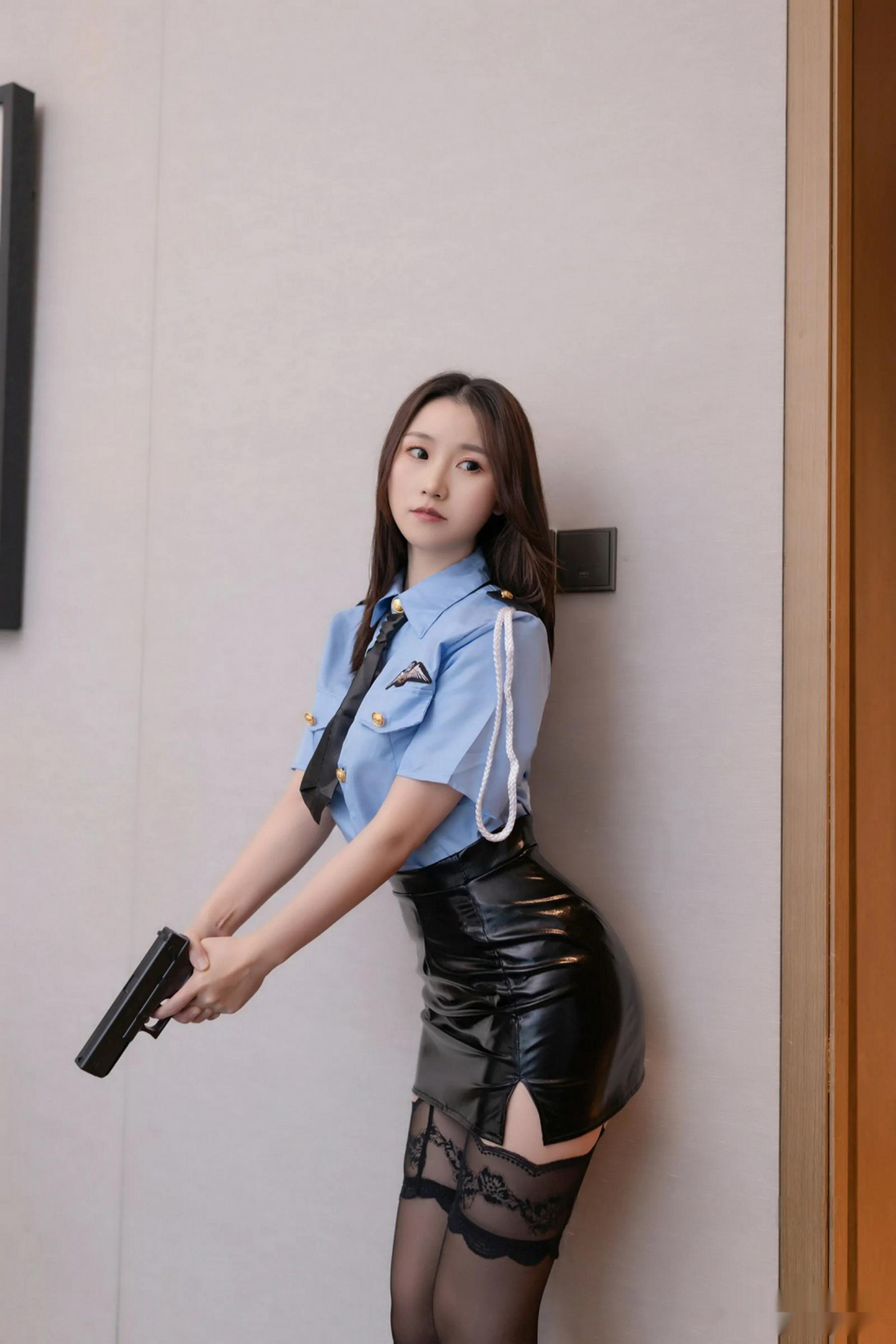 [Paid Show] Apricot Seductive Private Photoshoot Benefit Capturing Female Police Officer 117P 6