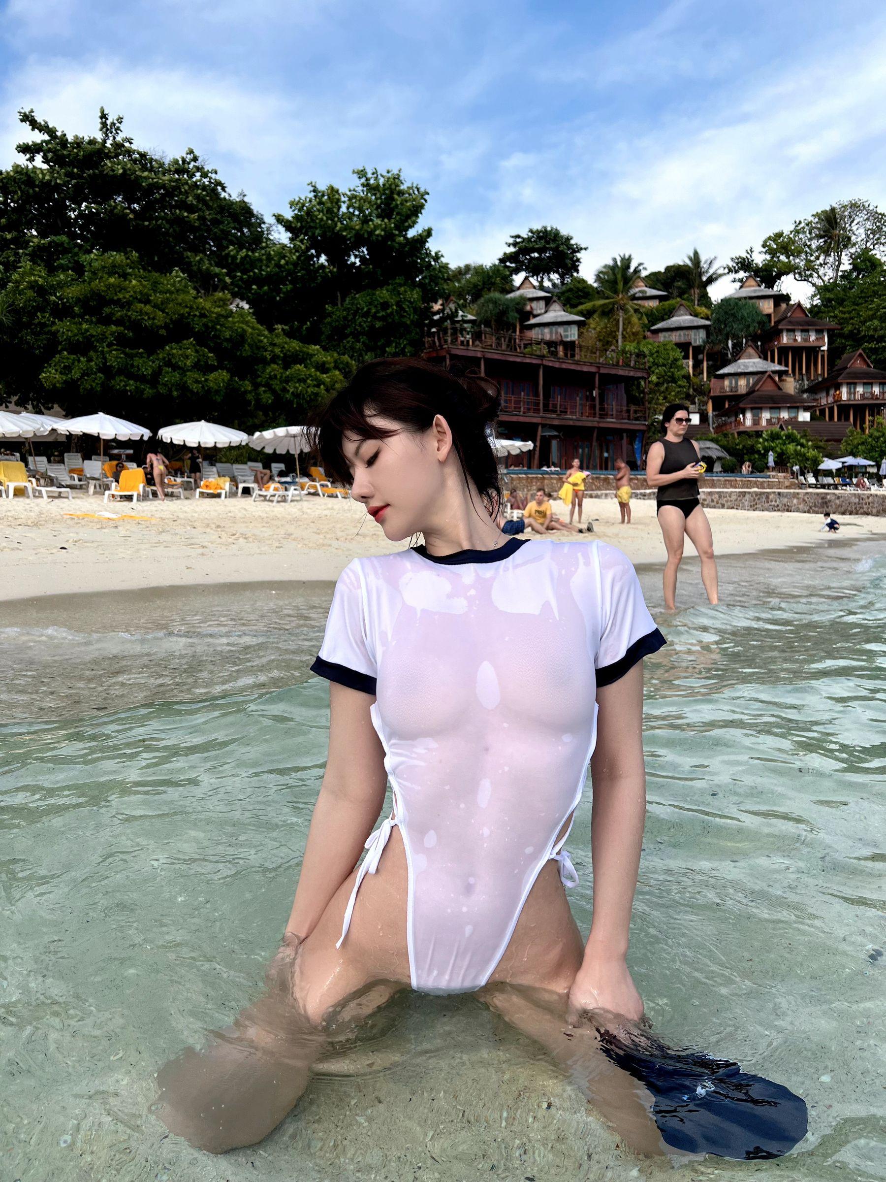 秀人付费 就是阿朱啊 诱人私拍福利 海岛透视53P 4