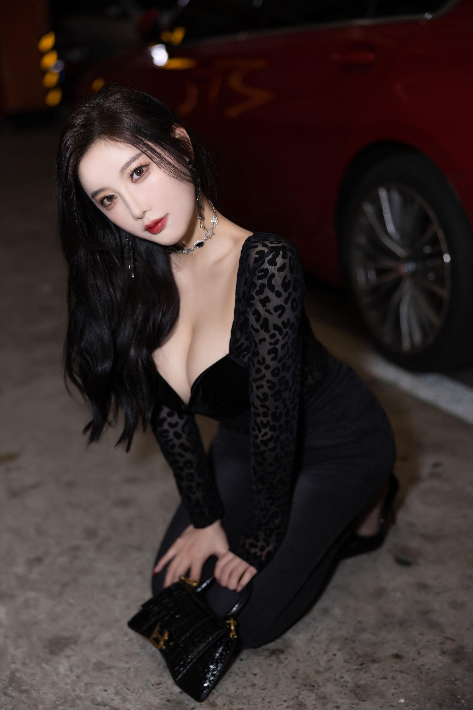 秀人付费 杨晨晨 诱人私拍福利 黑色牛仔裤97P 6