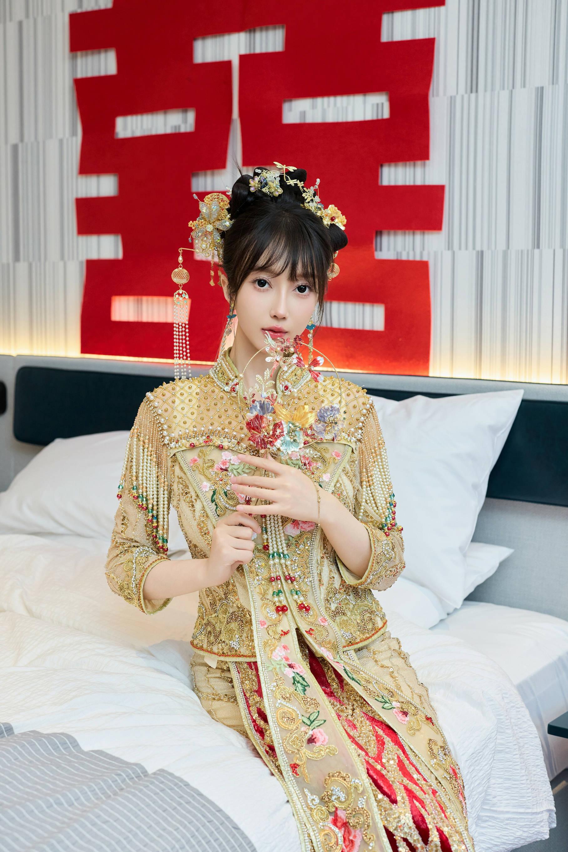 秀人付费 玥儿玥er 诱人私拍福利 婚纱制服诱惑81P 6